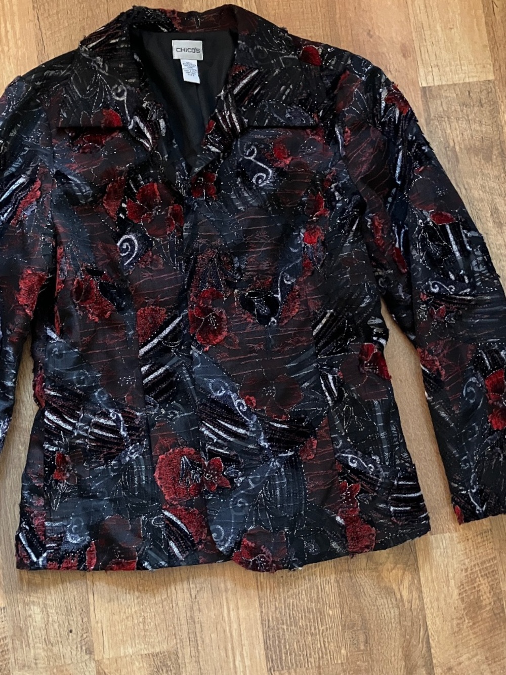 Chicos Red and Black Embroidered Blazer metallic Blazer S/M Vintage